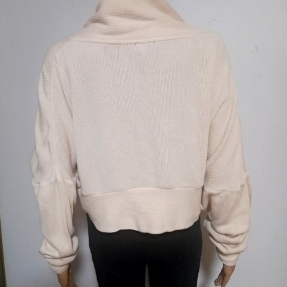 Cropped Open Front Sweater - Picture 3 of 6